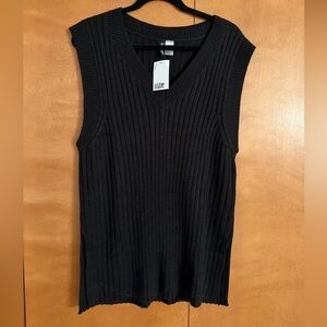 NWT - H&M knit sweater vest